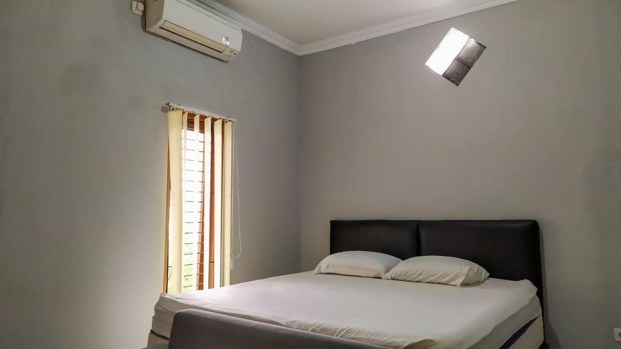 Omah Leren Mitra Reddoorz Near Gembiraloka Zoo Yogyakarta Hotel ภายนอก รูปภาพ