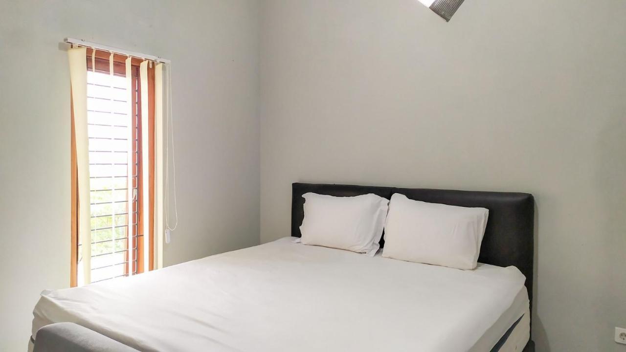 Omah Leren Mitra Reddoorz Near Gembiraloka Zoo Yogyakarta Hotel ภายนอก รูปภาพ
