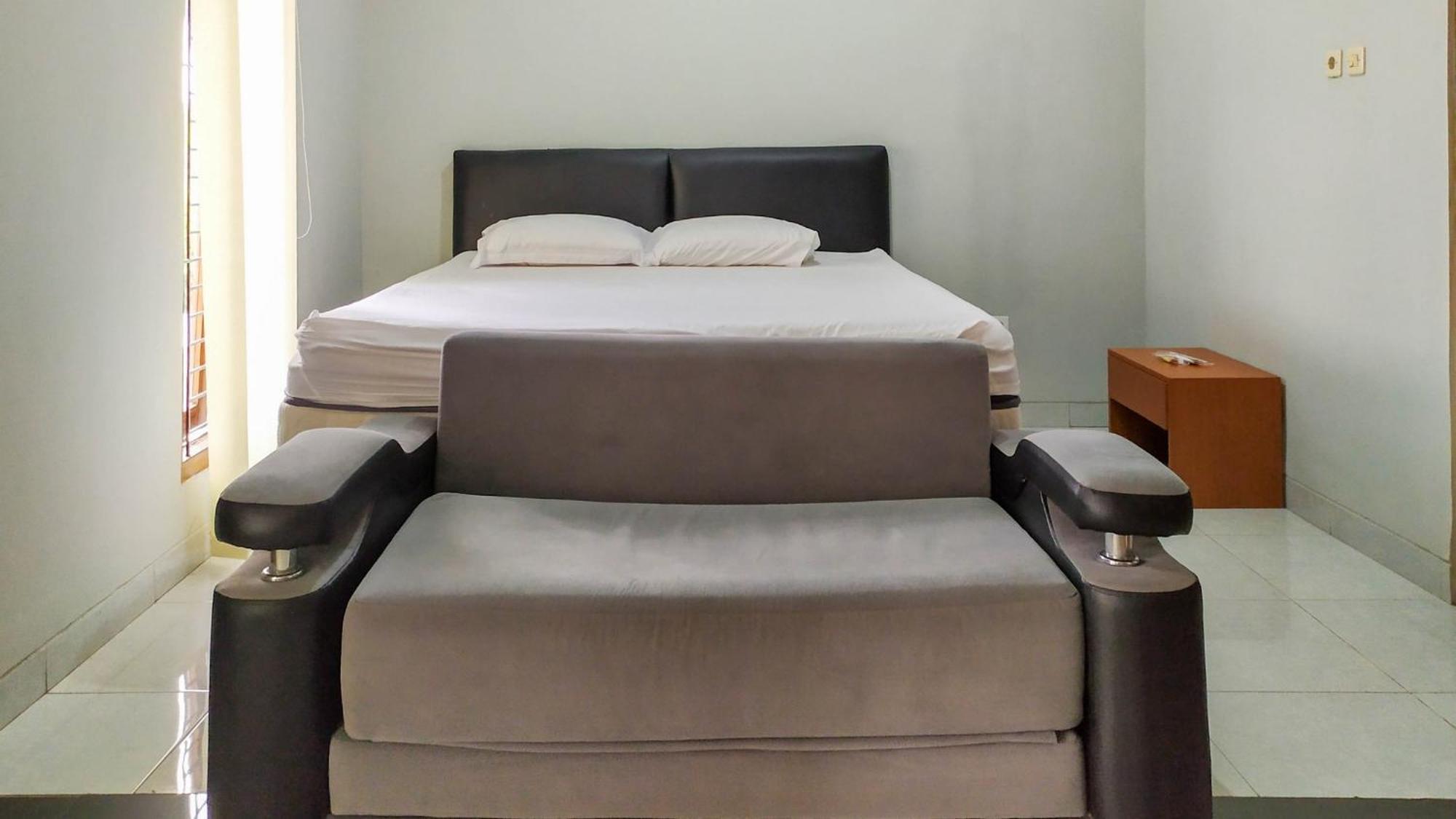 Omah Leren Mitra Reddoorz Near Gembiraloka Zoo Yogyakarta Hotel ภายนอก รูปภาพ