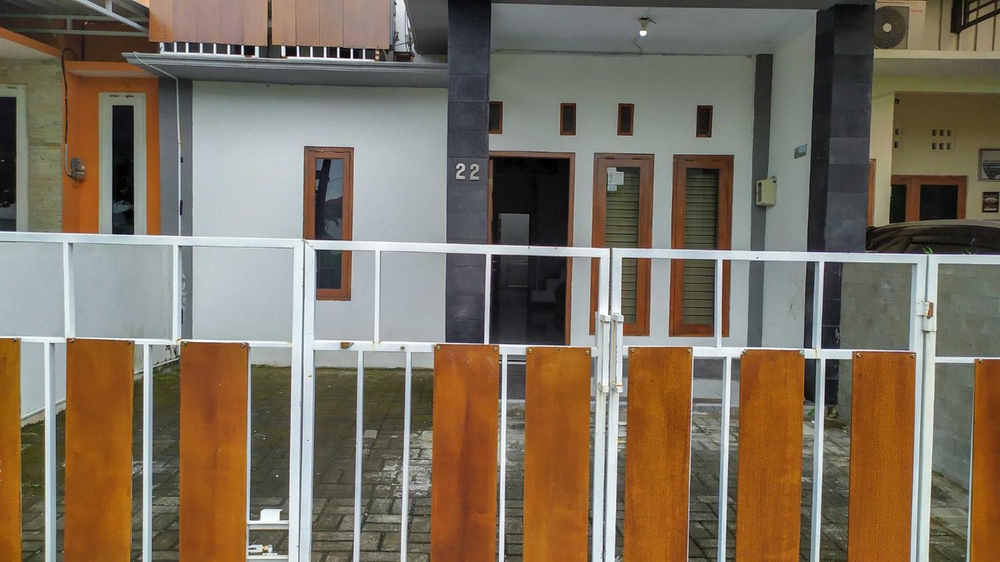 Omah Leren Mitra Reddoorz Near Gembiraloka Zoo Yogyakarta Hotel ภายนอก รูปภาพ
